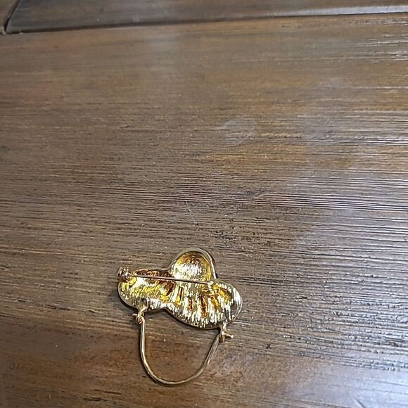 Red Hat Pin - Picture 2 of 4